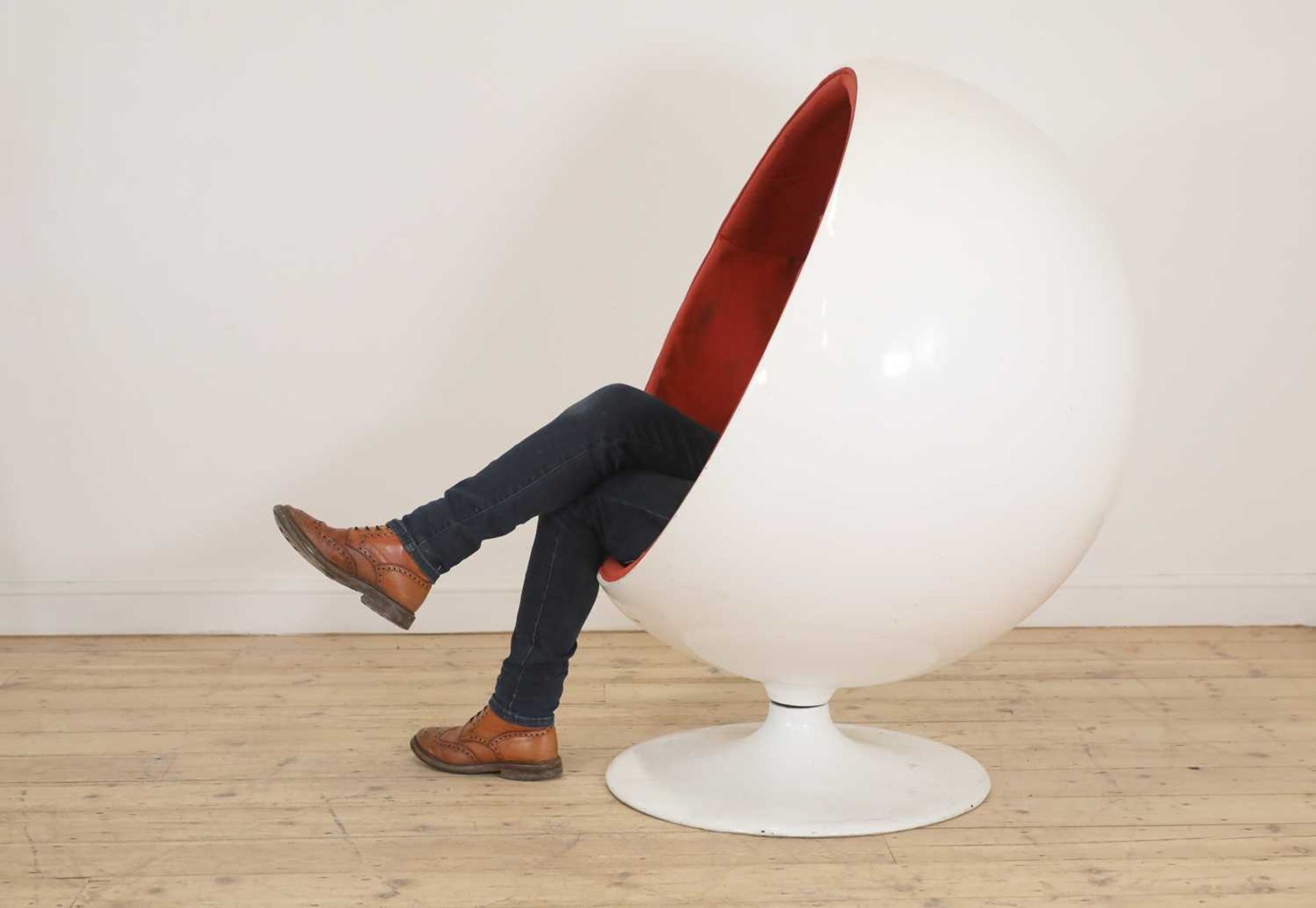 A ball chair, - Image 2 of 7