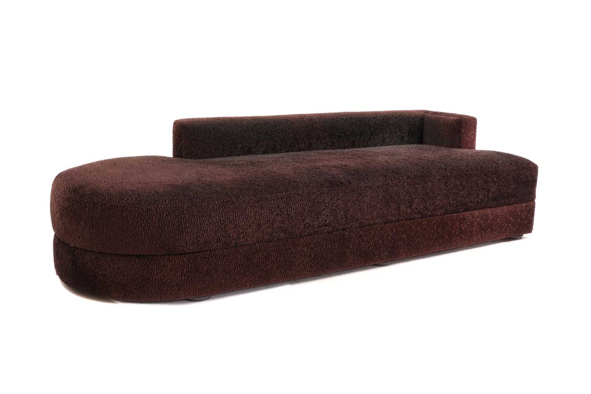 A contemporary chaise longue,