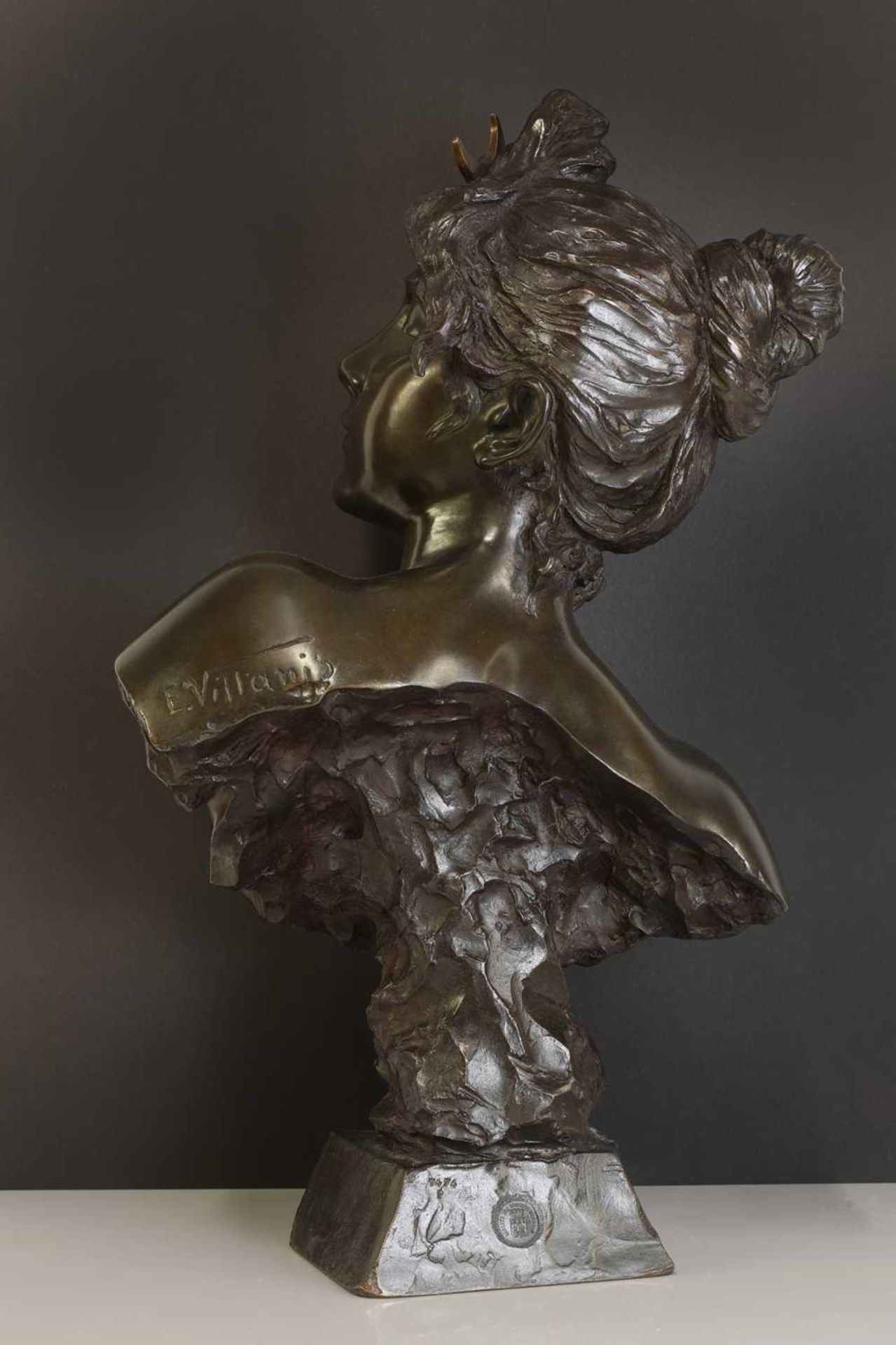 A bronze bust of 'Diane', - Image 3 of 16