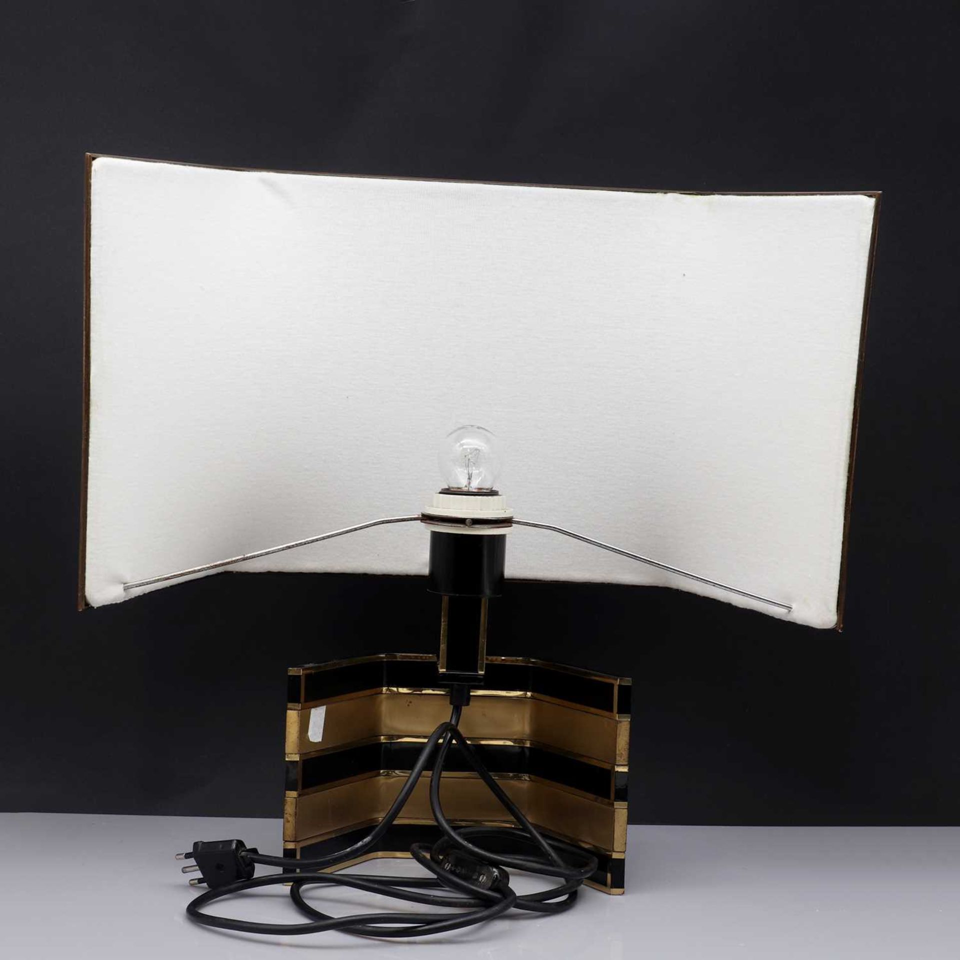 A Romeo Rega lacquered brass and enamelled table lamp, - Bild 2 aus 9