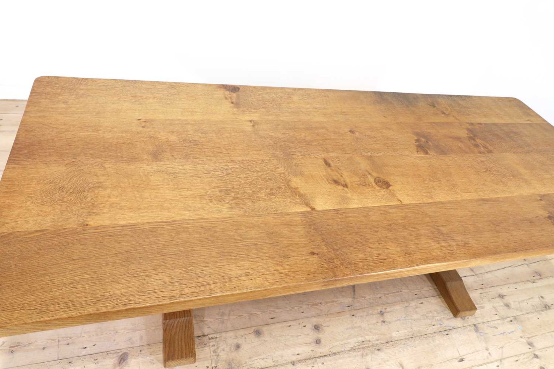 A Robert 'Mouseman' Thompson oak refectory table, - Bild 5 aus 6
