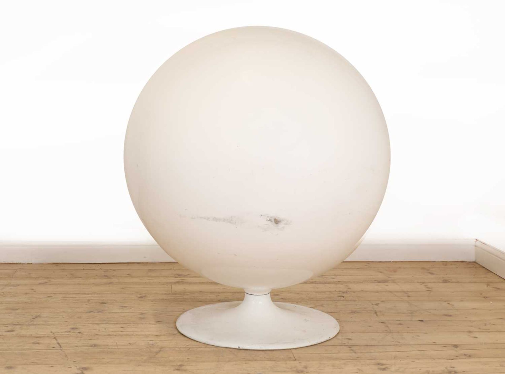 A ball chair, - Image 3 of 7