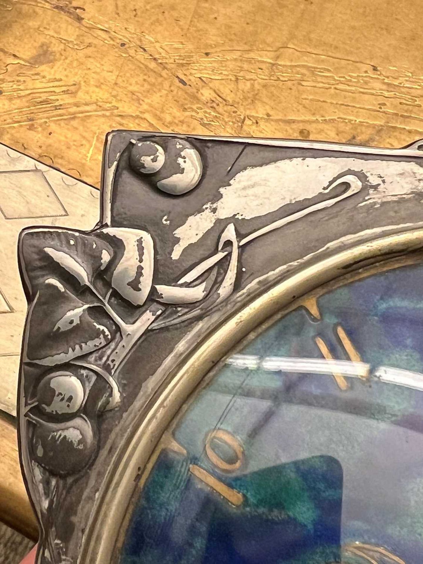 A Liberty & Co. Tudric pewter and enamel mantel clock, - Bild 24 aus 25