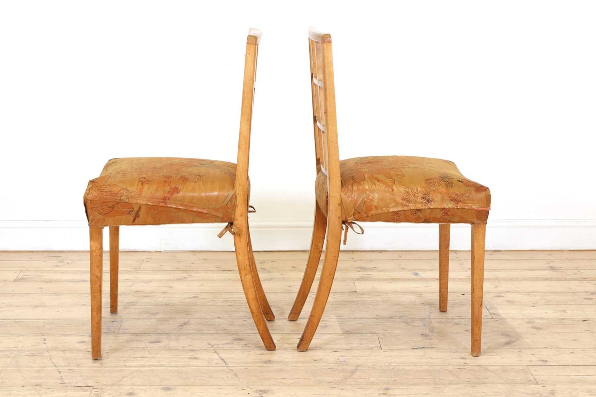 A pair of Art Deco maple chairs, - Bild 2 aus 14