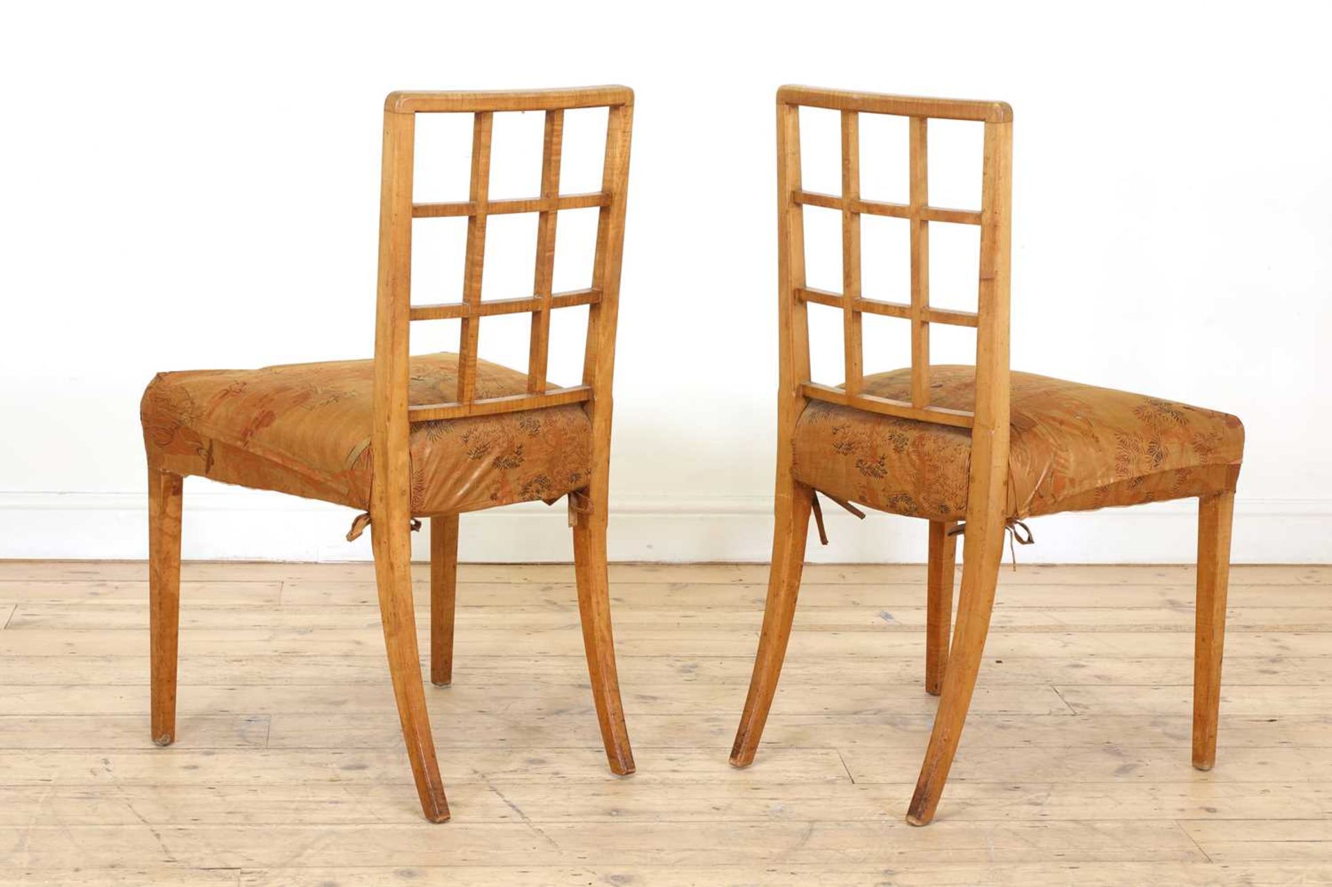 A pair of Art Deco maple chairs, - Bild 5 aus 14