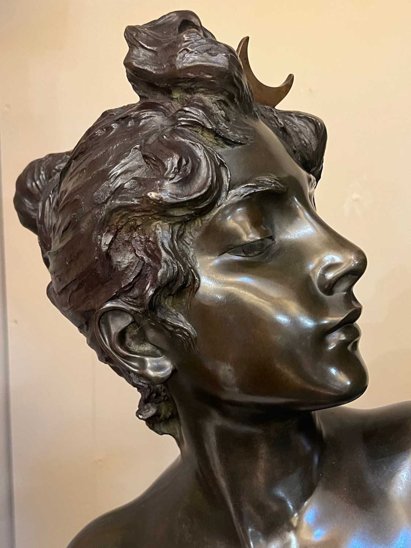 A bronze bust of 'Diane', - Image 8 of 16