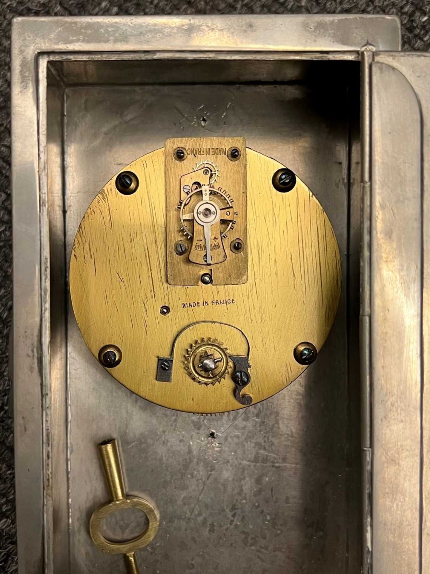 A Liberty & Co. Tudric pewter and enamel mantel clock, - Bild 15 aus 25