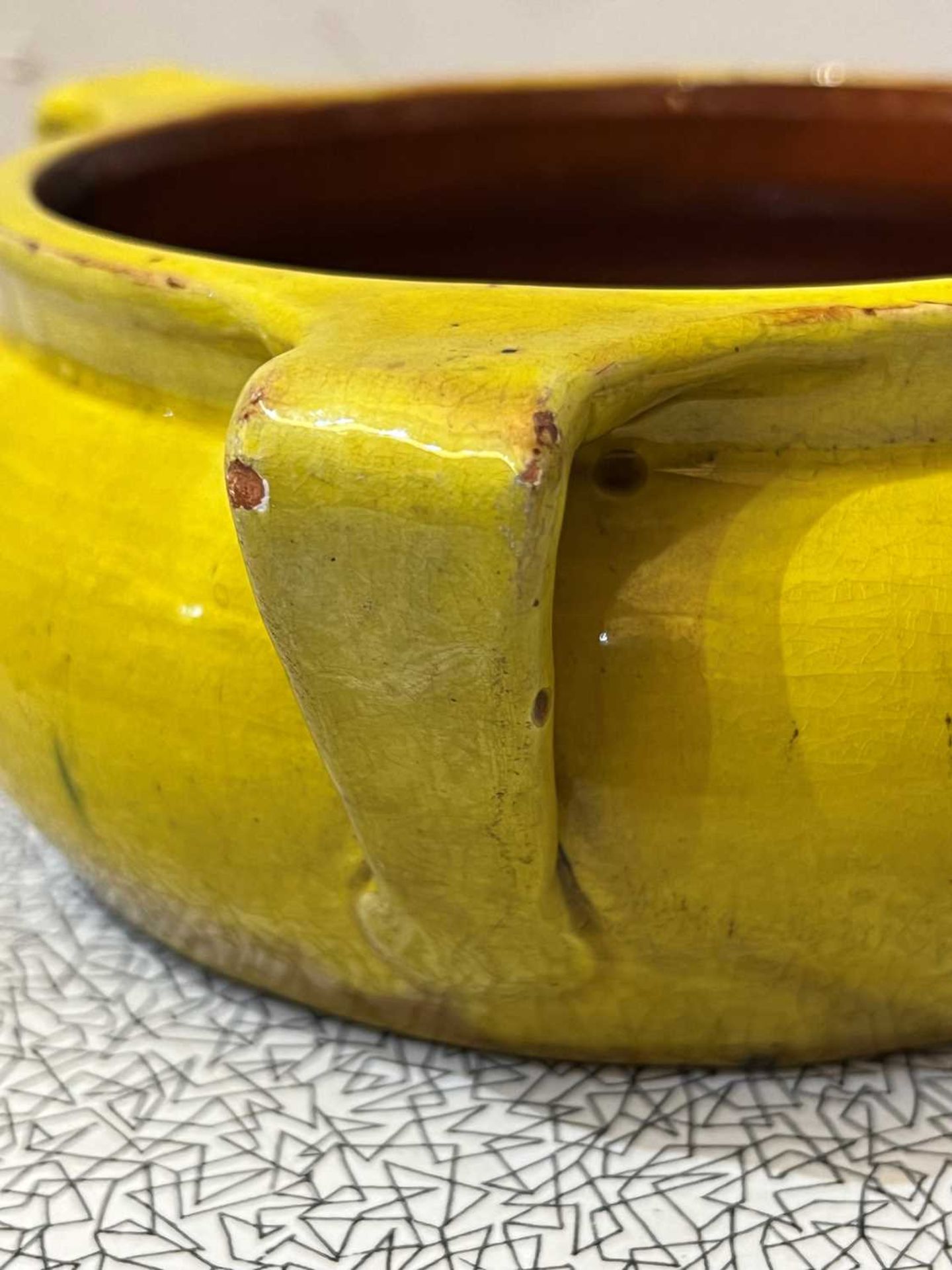 A rare Liberty & Co. yellow pottery dog bowl, - Bild 4 aus 9