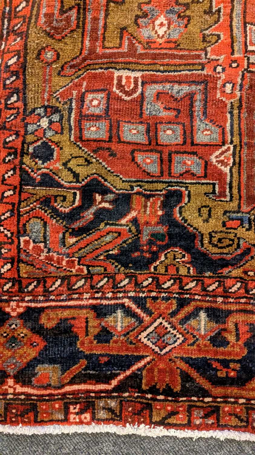 A Heriz carpet - Image 4 of 26