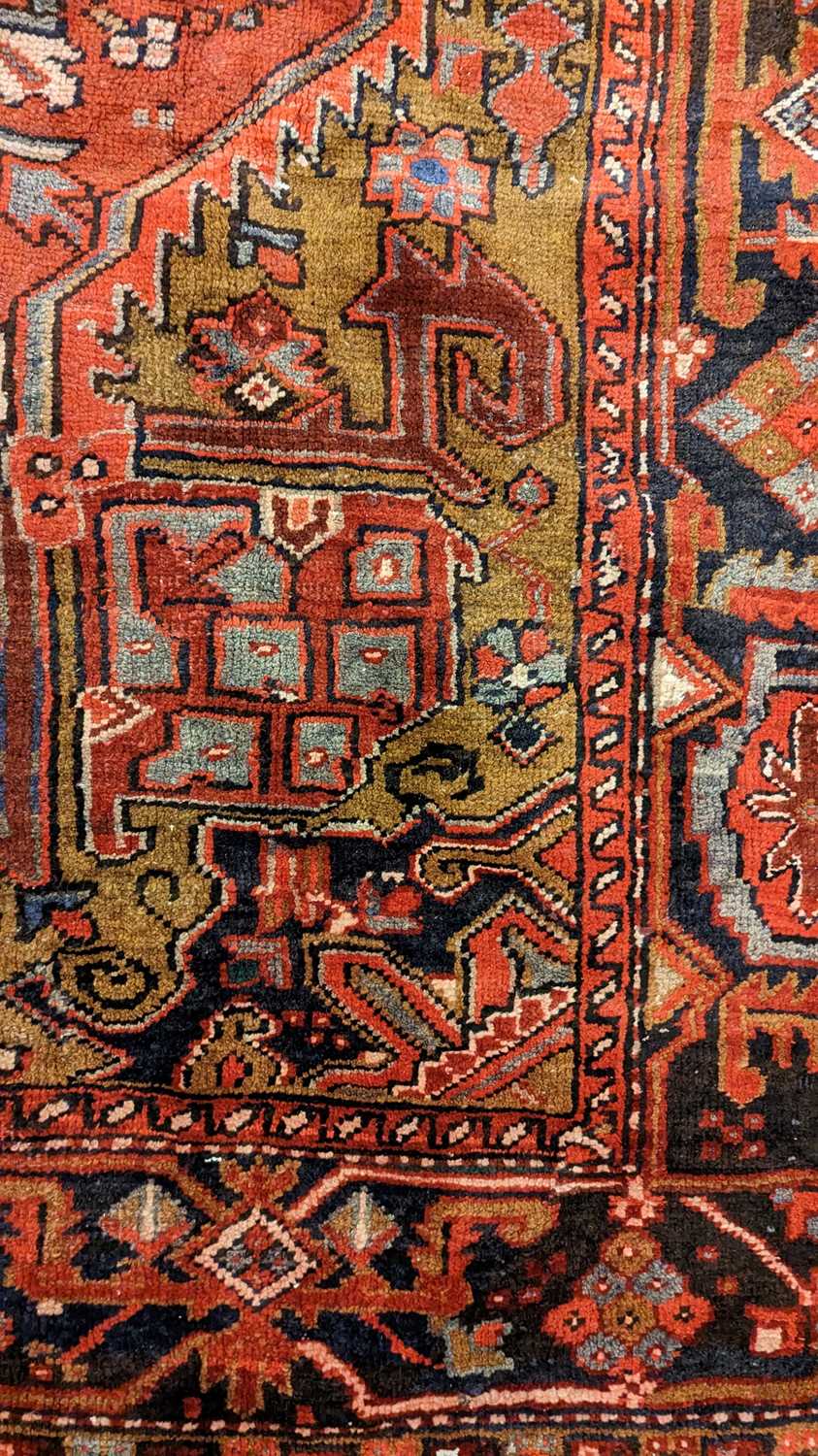 A Heriz carpet - Image 17 of 26