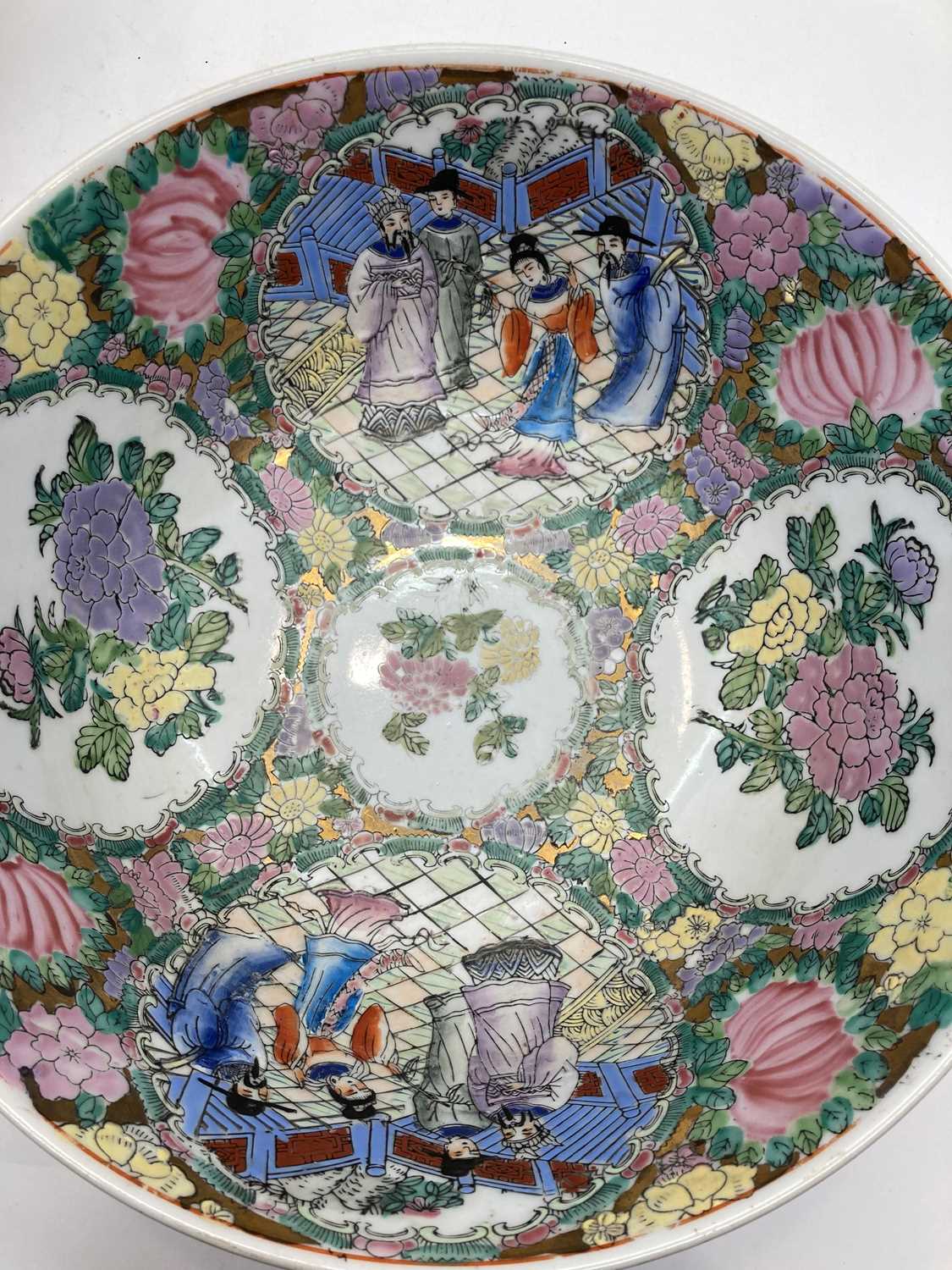 A collection of Chinese porcelain punch bowls, - Image 40 of 43