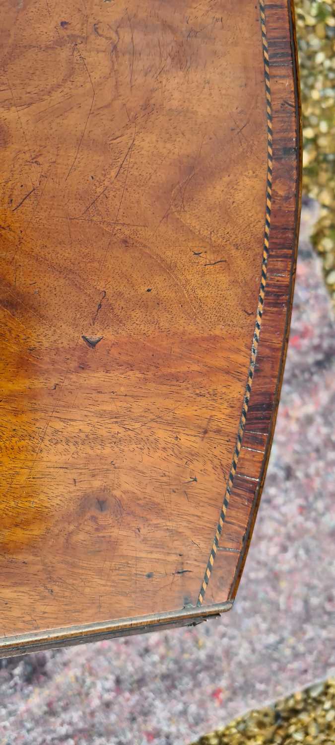 A George III mahogany inlaid and marquetry pembroke table - Image 13 of 14