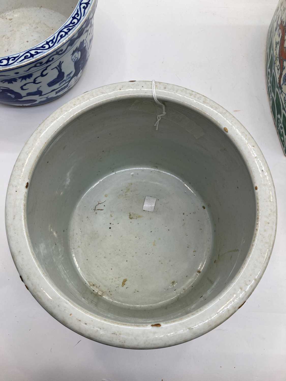 A pair of wucai moonflasks, - Image 14 of 26