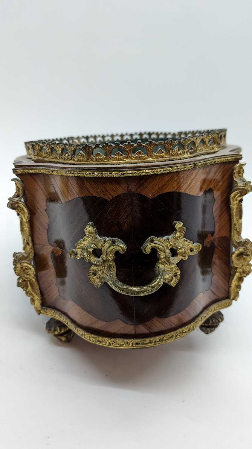 A kingwood jardinière - Image 30 of 34