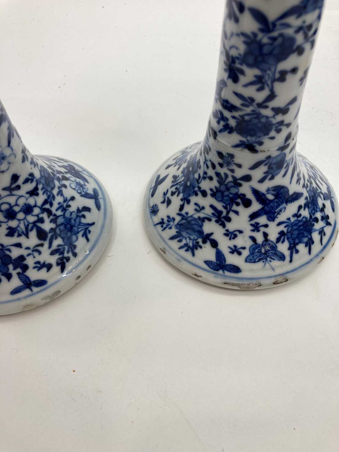 A collection of Chinese blue and white vases, - Image 40 of 47