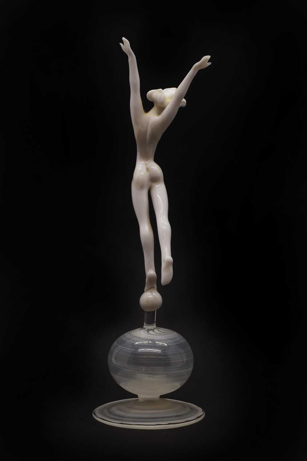 An Istvan Komaromy lampwork glass figure - Image 2 of 2