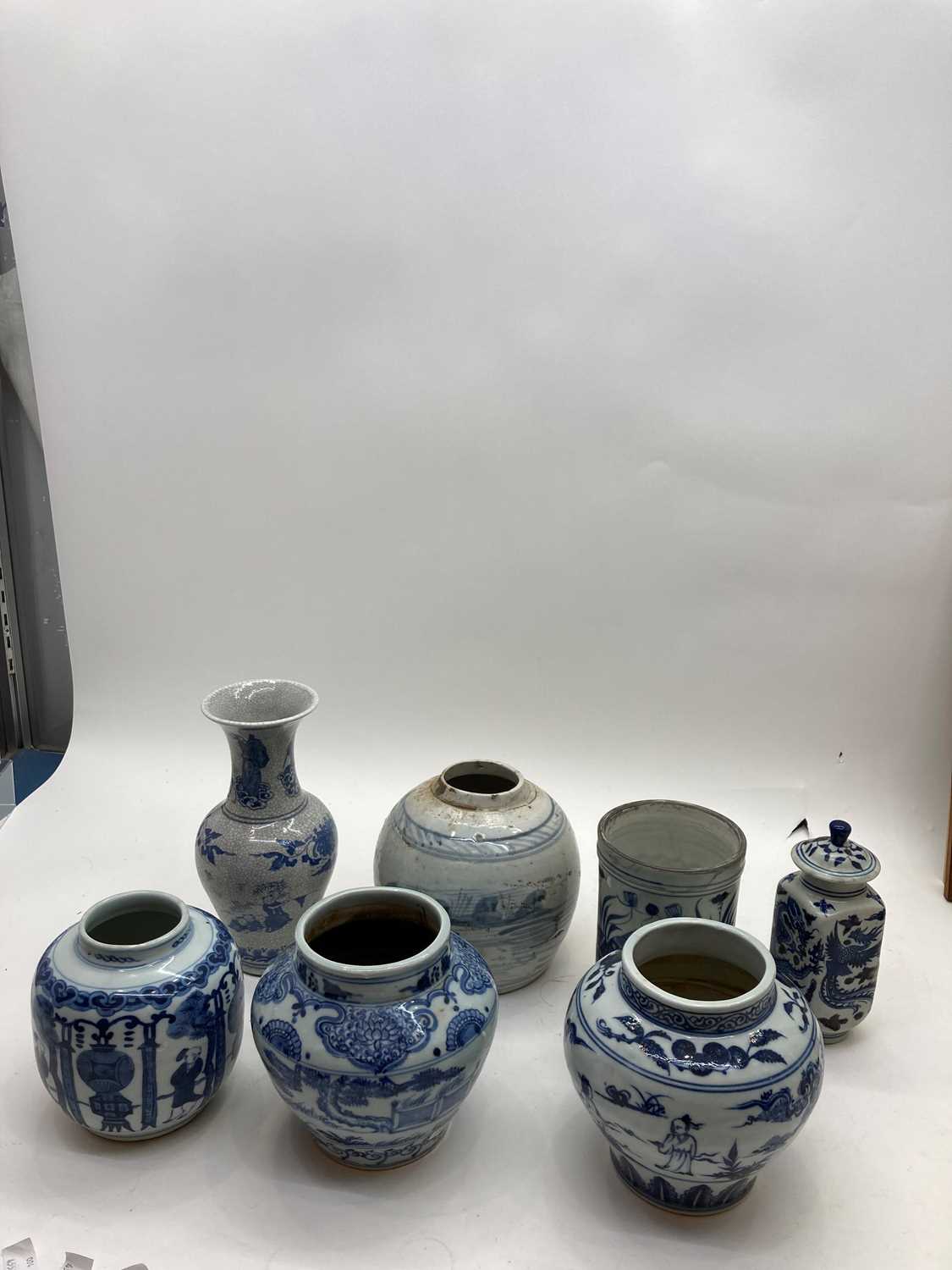 A collection of Chinese blue and white jars, - Image 5 of 46