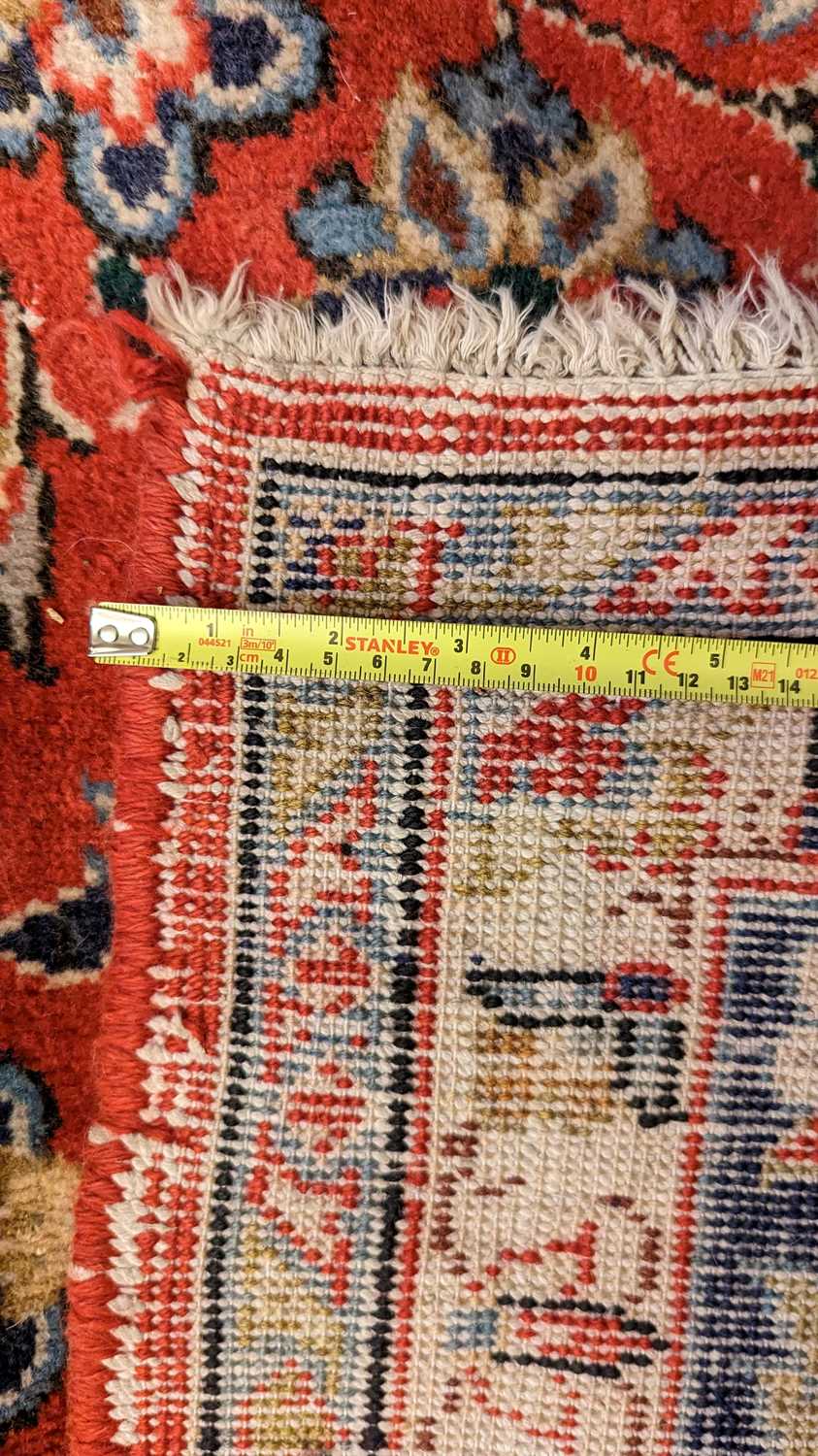An Isfahan carpet - Image 3 of 23