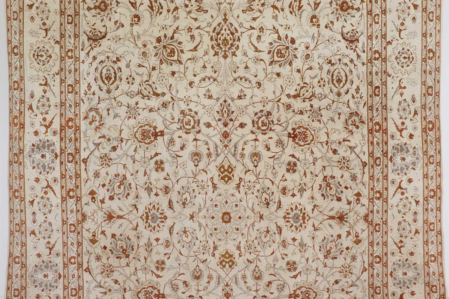 A large Kashan carpet, - Image 2 of 3