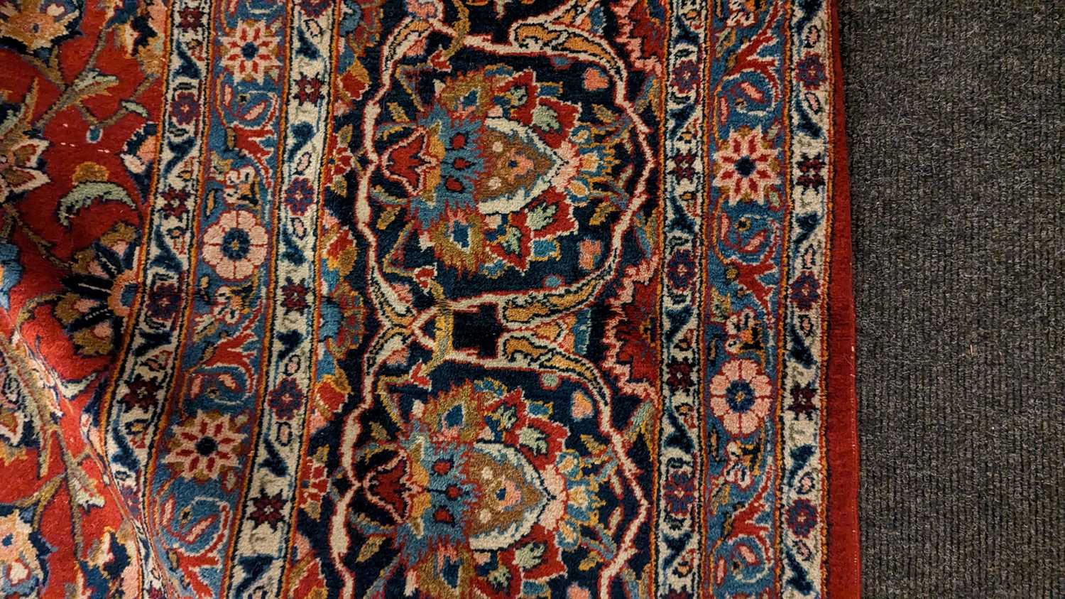 A Kashan carpet - Image 20 of 22