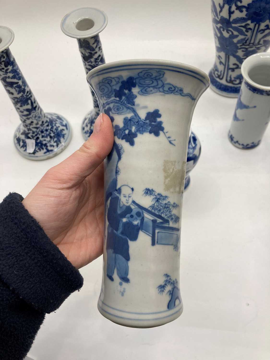 A collection of Chinese blue and white vases, - Image 45 of 47