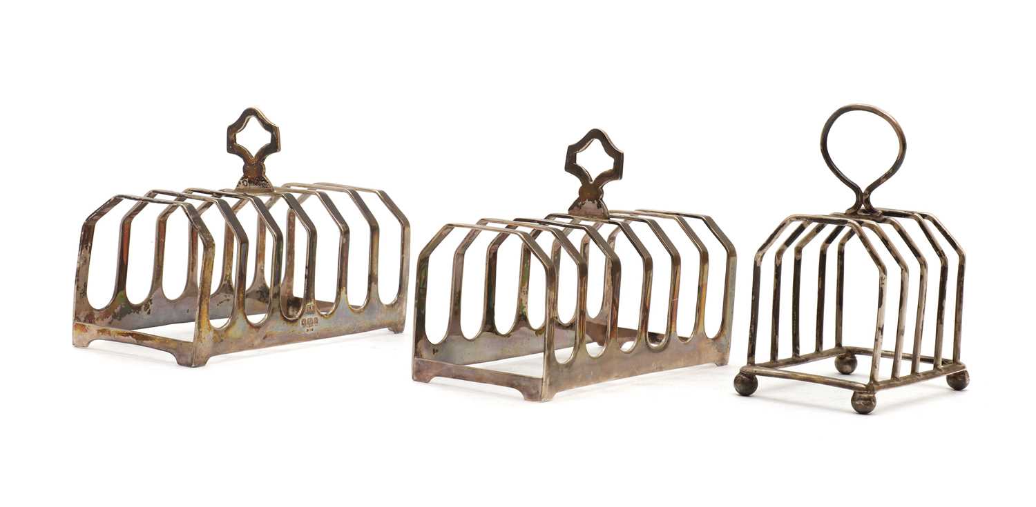 A pair of six division silver toast racks - Image 2 of 2