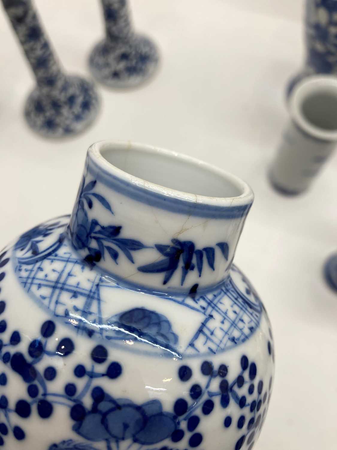 A collection of Chinese blue and white vases, - Image 15 of 47