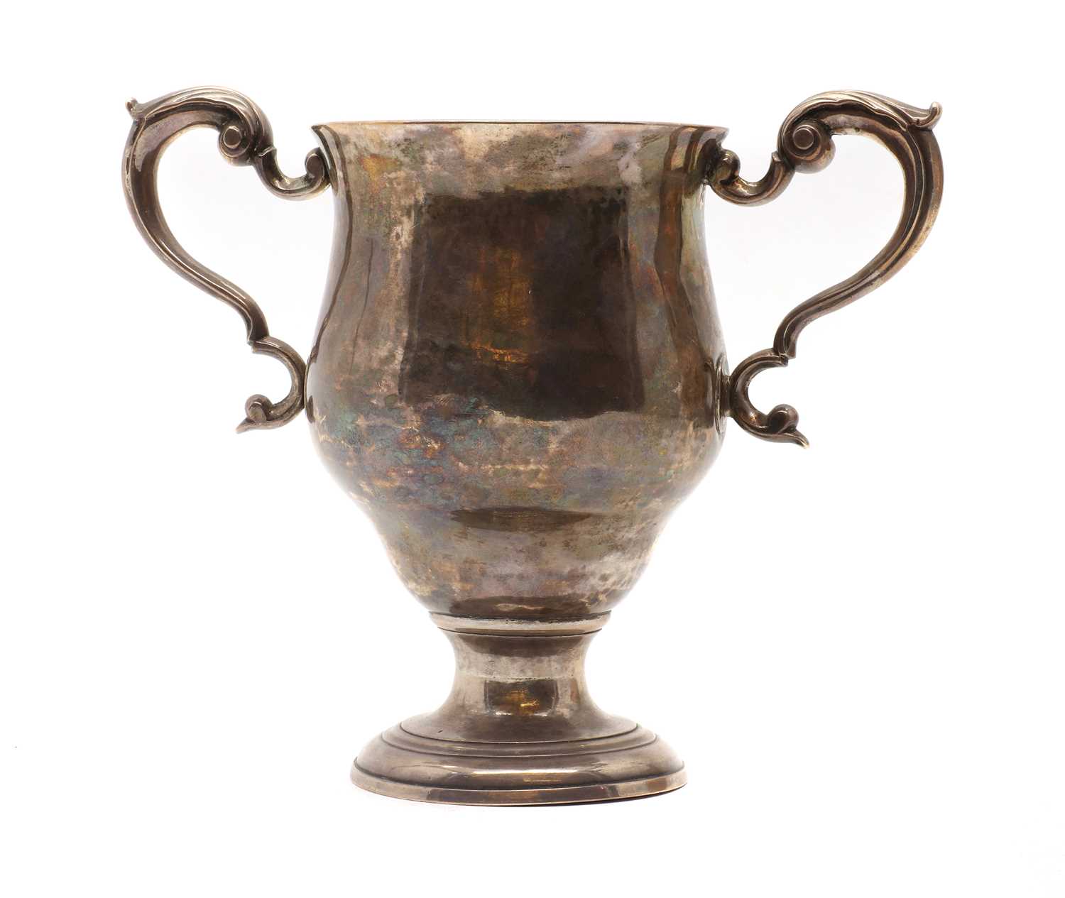 An Irish silver twin handled cup - Image 2 of 4