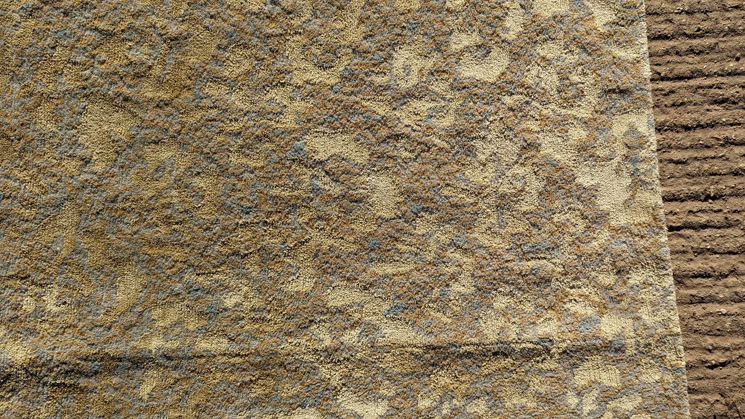 A large contemporary carpet - Image 4 of 43