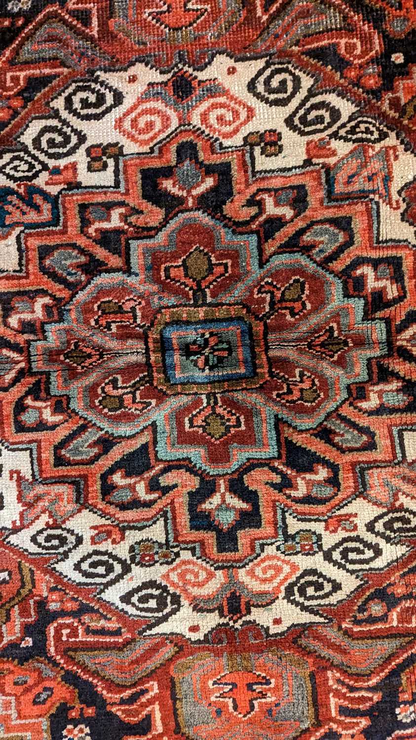 A Heriz carpet - Image 14 of 26