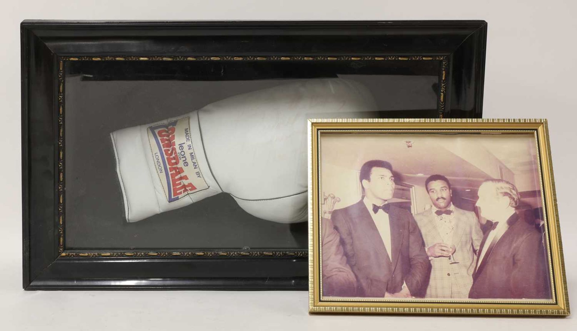 A Muhammed Ali autographed presentation glove, - Image 2 of 2