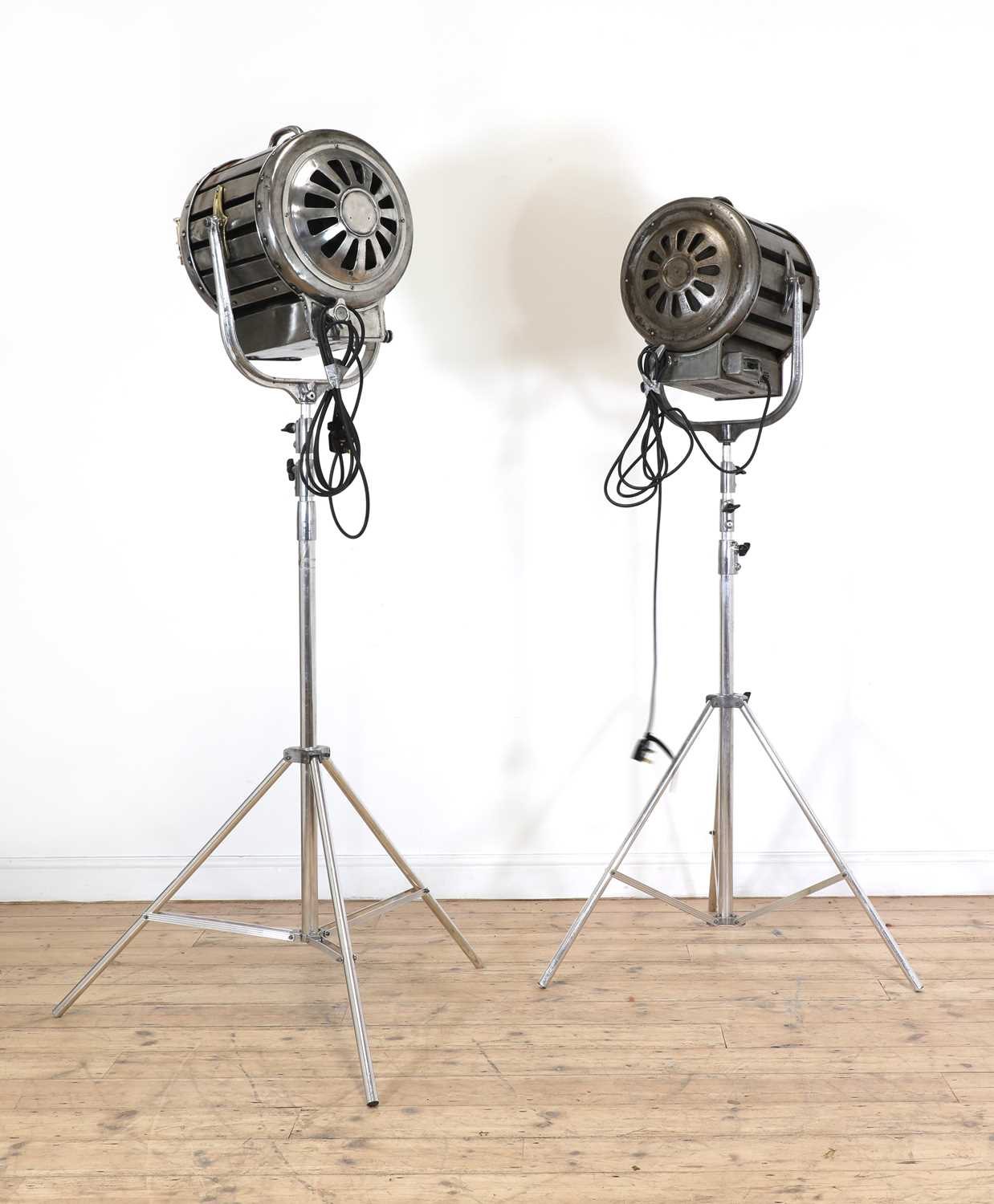 A near pair of Klieg-style studio lamps, - Image 3 of 10