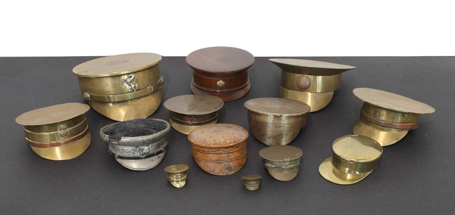 Thirteen various trench art snuff boxes,