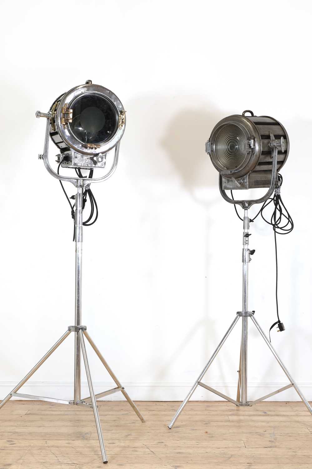 A near pair of Klieg-style studio lamps, - Image 2 of 10