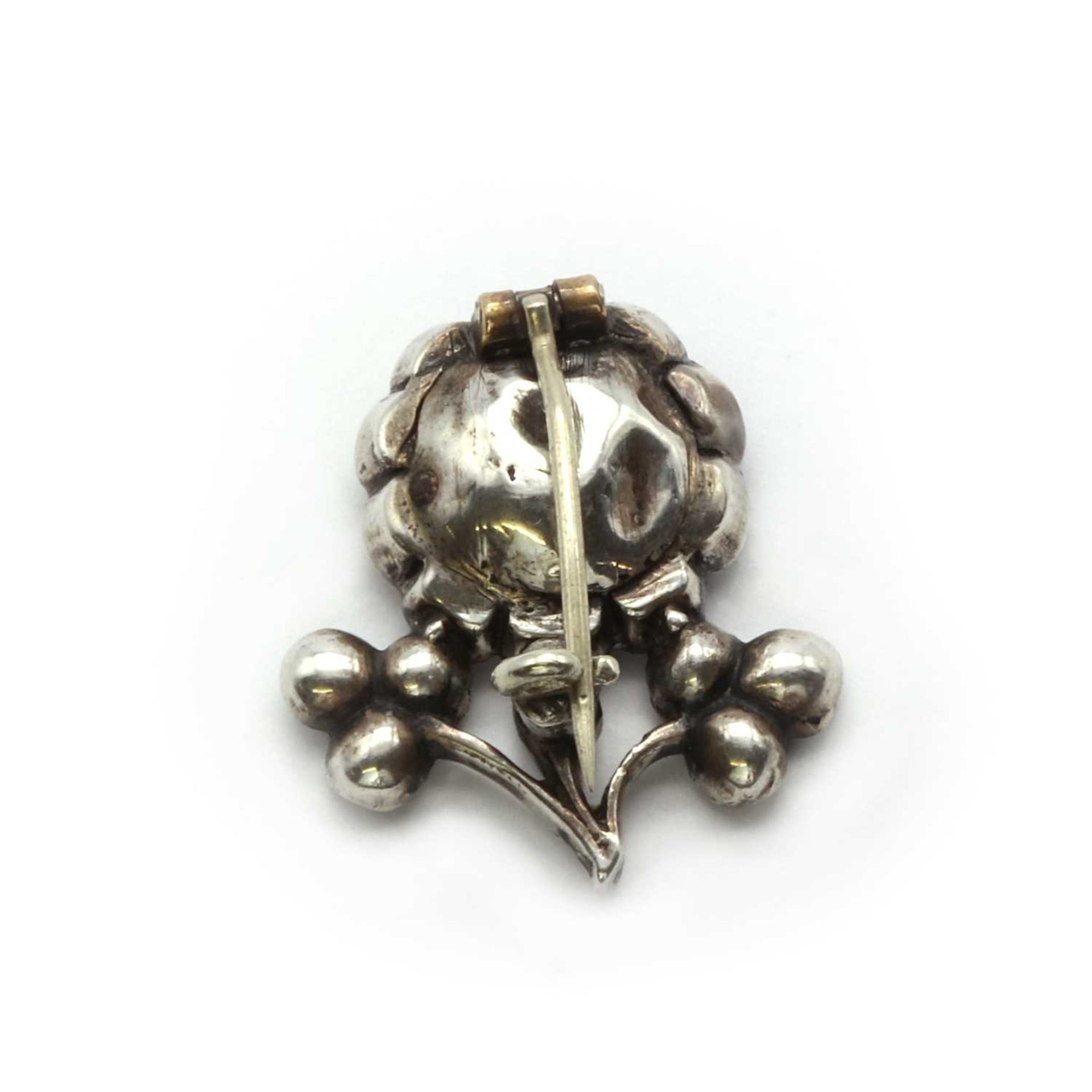 A Georgian silver rock crystal quartz flower brooch, - Image 2 of 2