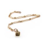 A gold fetter link bracelet,