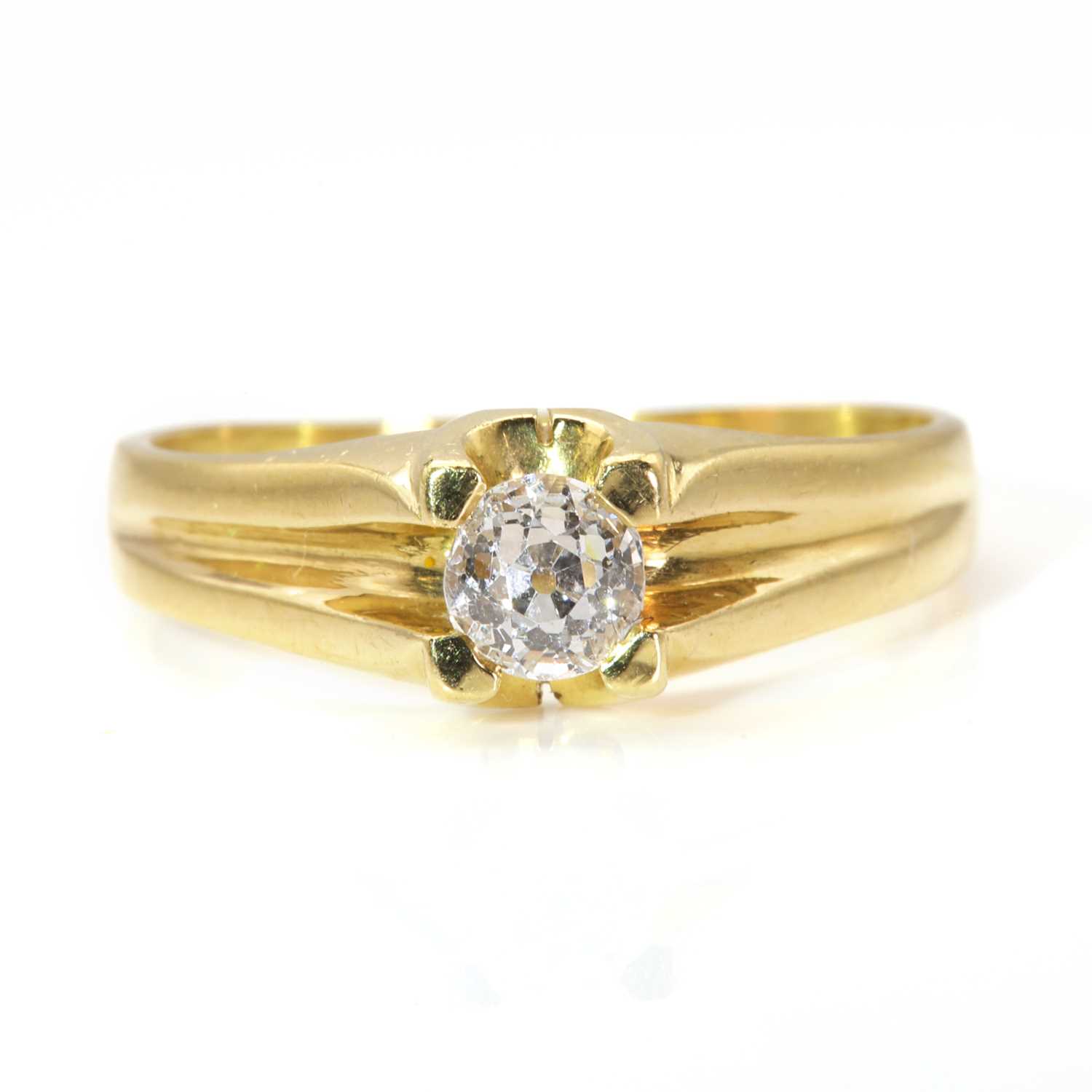An 18ct gold gentlemen's single stone diamond ring,