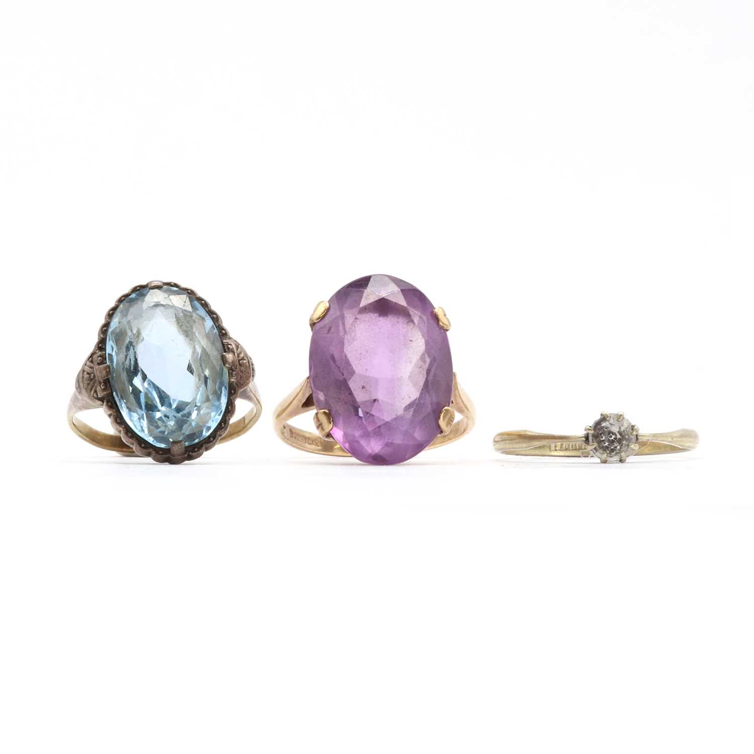 A 9ct gold single stone amethyst ring,