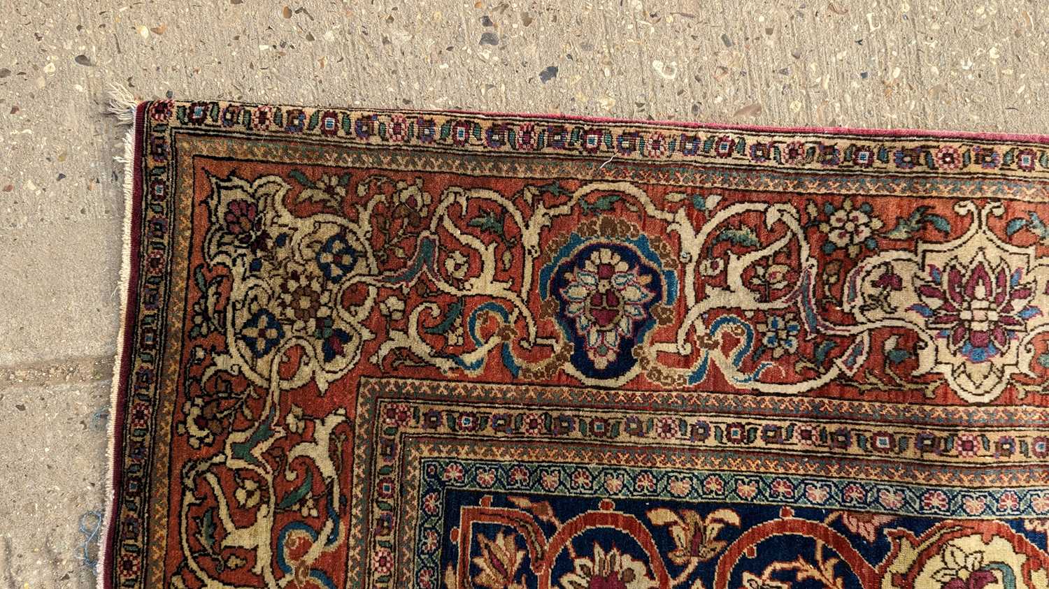 An Isfahan rug, - Image 10 of 15