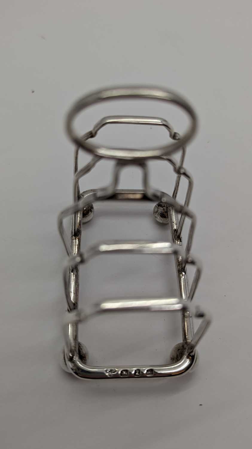 A Victorian silver four division toast rack, - Image 14 of 18