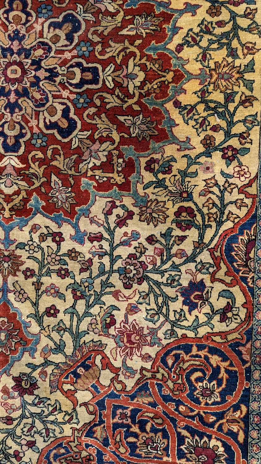 An Isfahan rug, - Image 8 of 15