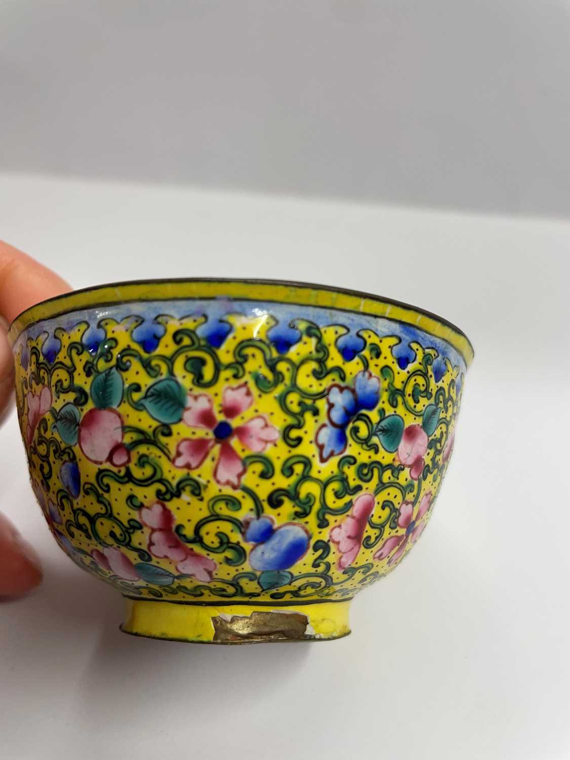 A Chinese painted enamel tea bowl and tray, - Image 5 of 26