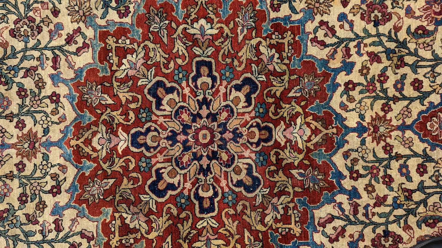 An Isfahan rug, - Image 11 of 15