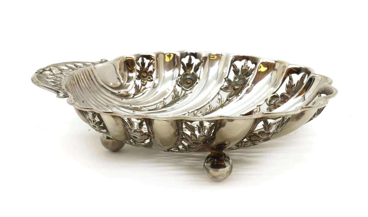 A silver shell dish, - Image 2 of 4