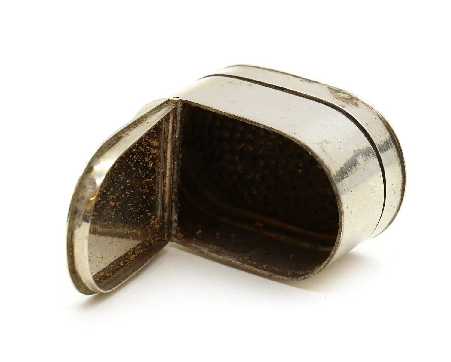 A George III silver nutmeg grater - Image 4 of 4