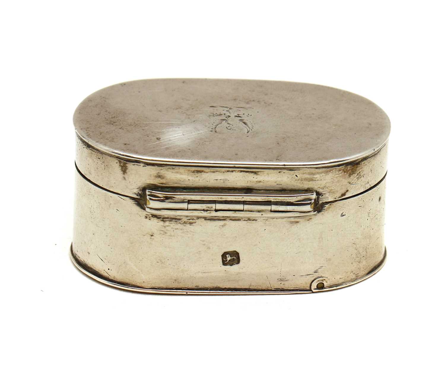 A George III silver nutmeg grater - Image 3 of 4