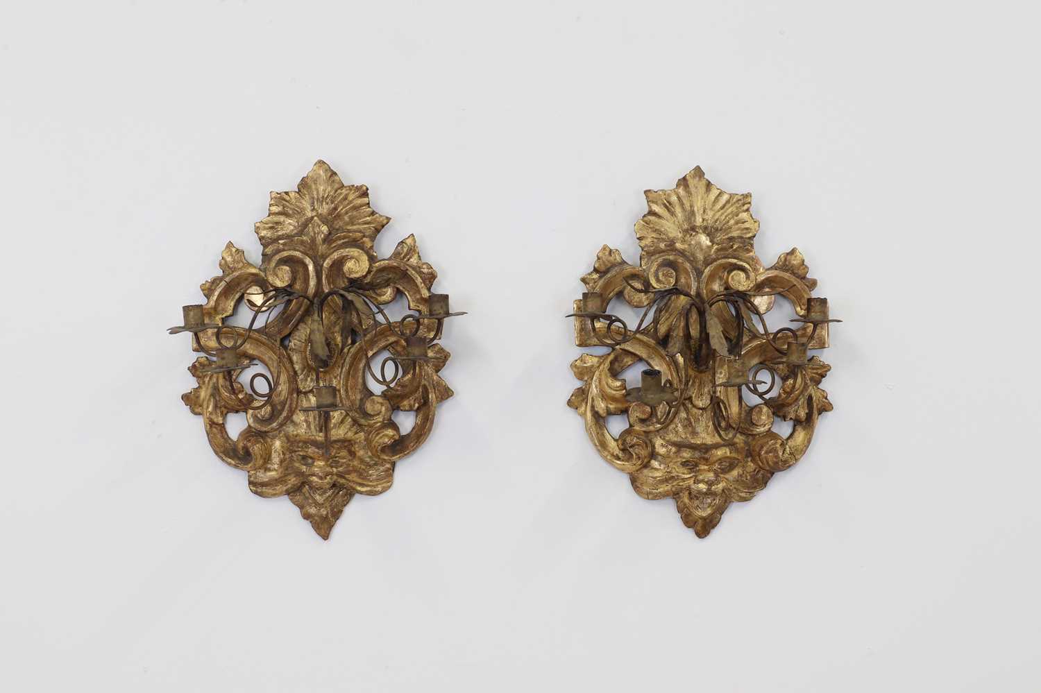 A pair of giltwood wall lights, - Image 3 of 7