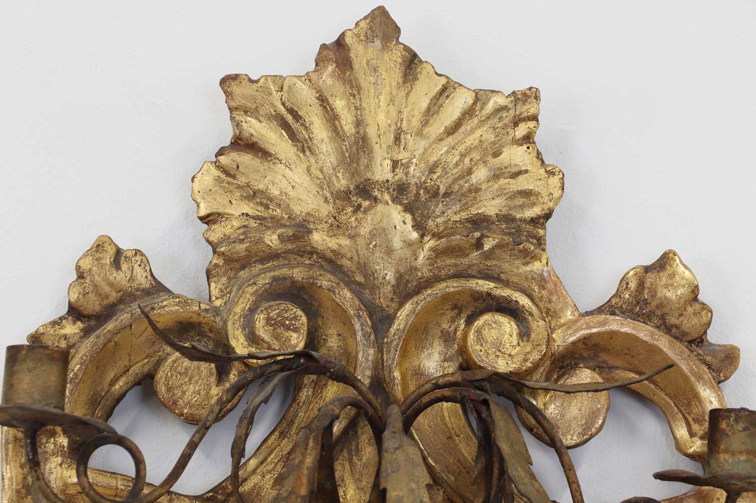 A pair of giltwood wall lights, - Image 4 of 7