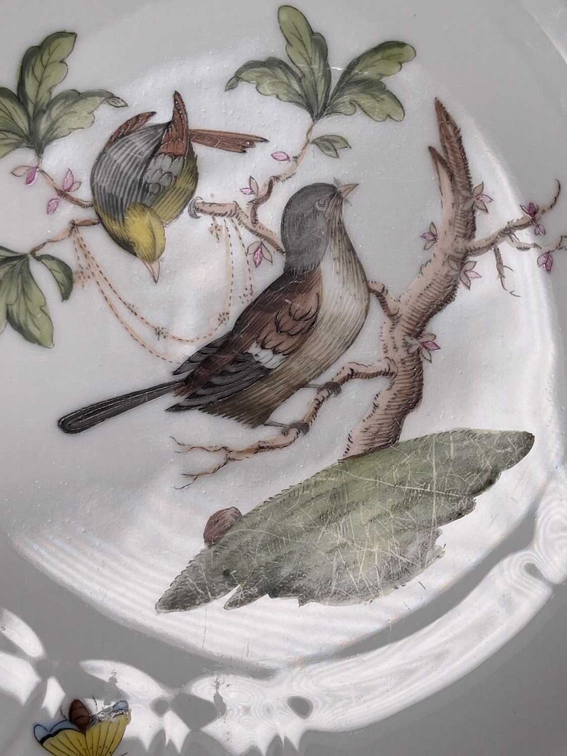 A Herend porcelain 'Rothschild Bird' dinner service, - Image 25 of 40