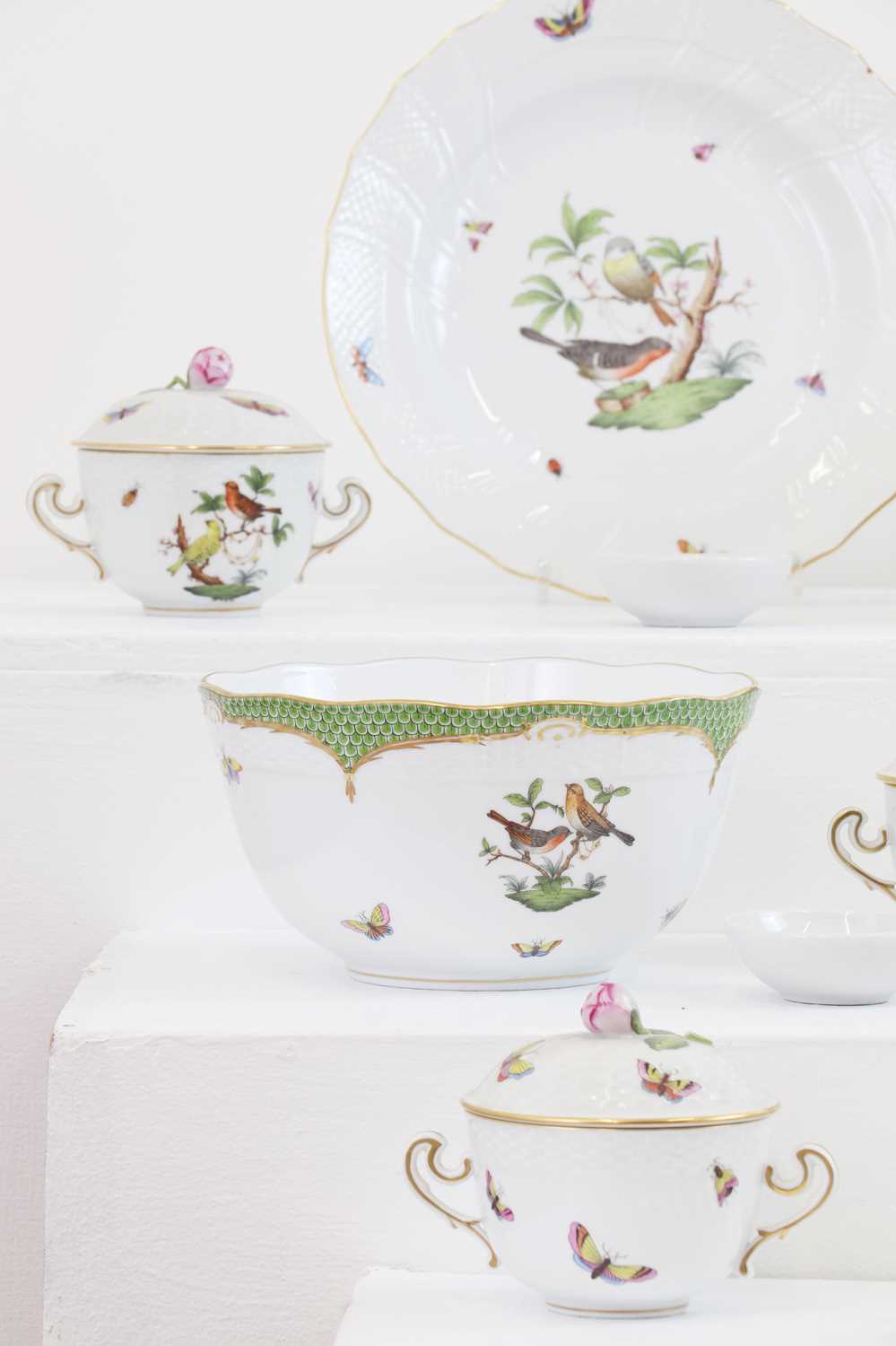 A Herend porcelain 'Rothschild Bird' dinner service, - Image 13 of 40